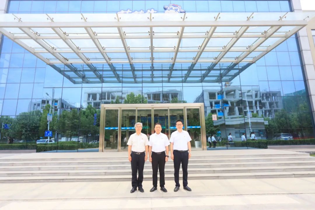 中國共產(chǎn)黨河南花花牛乳業(yè)集團股份有限公司第二屆委員會第二次黨員大會勝利召開 中國共產(chǎn)黨河南花花牛乳業(yè)集團股份有限公司第二屆委員會第二次黨員大會勝利召開