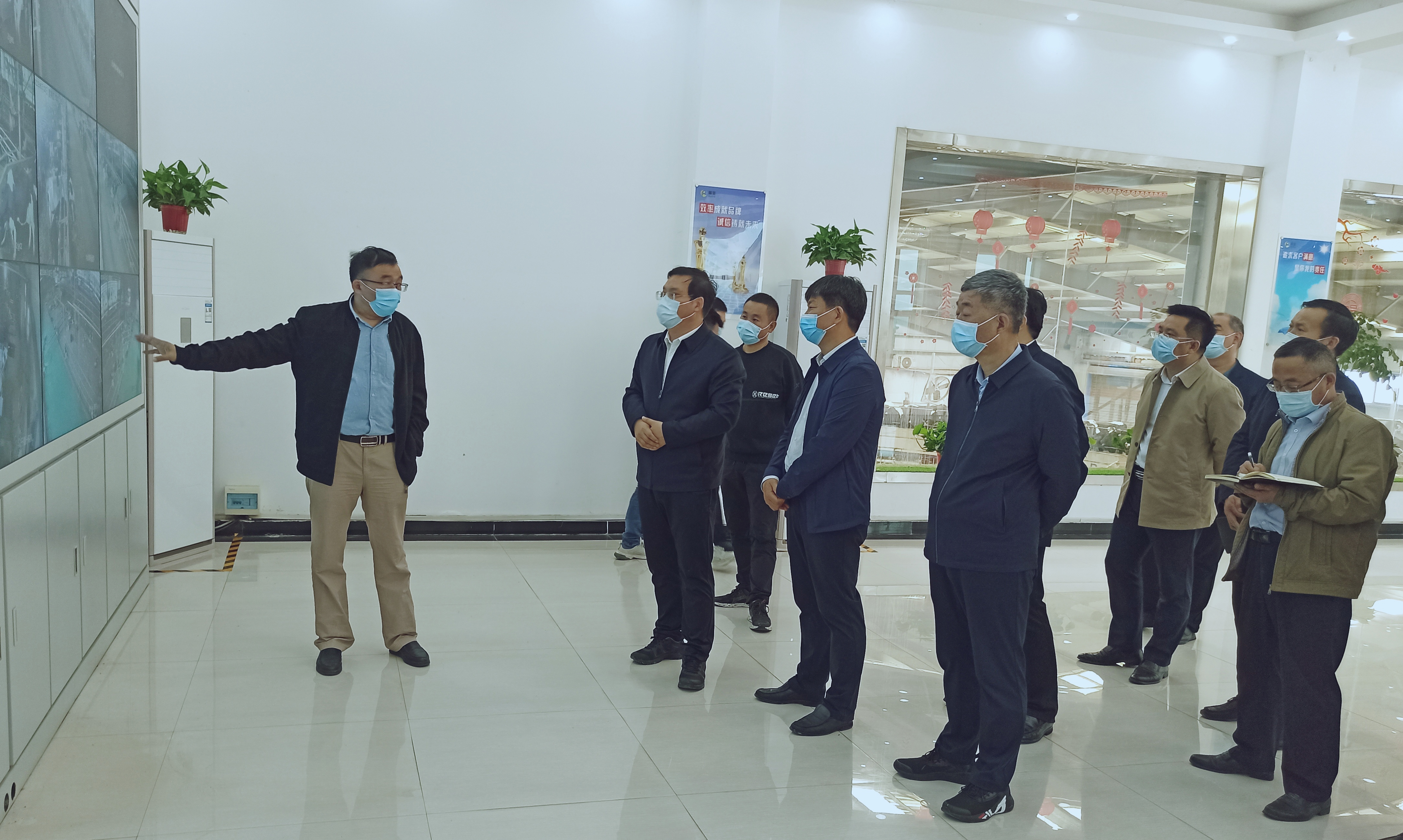 駐馬店市委副書記、市長李躍勇一行 蒞臨花花牛乳業集團新蔡豫信瑞亞牧場調研 駐馬店市委副書記、市長李躍勇一行 蒞臨花花牛乳業集團新蔡豫信瑞亞牧場調研