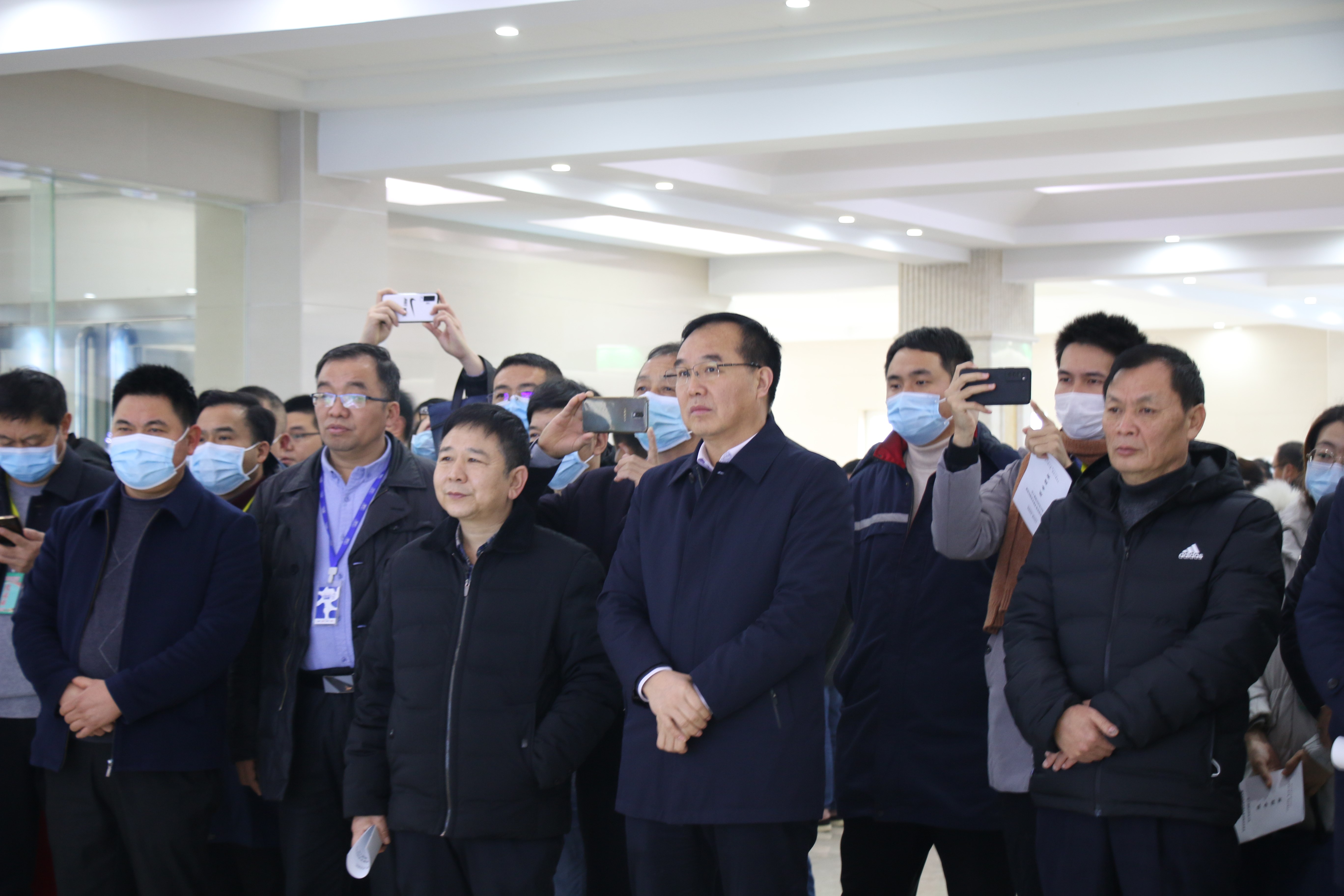 花花牛 | 農業農村部農業綠色發展考察團蒞臨花花牛魯山瑞亞參觀調研