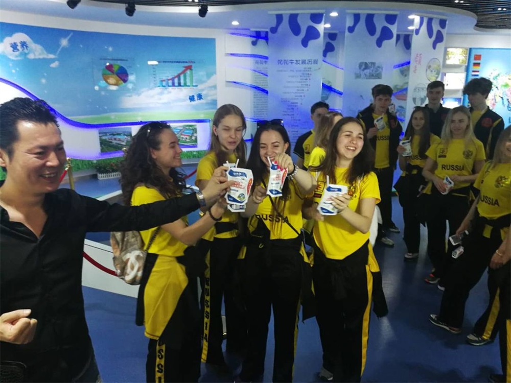 YDC河南中心全國第二屆“藍月獎”暨“花花牛杯” 第七屆中俄舞蹈對抗賽五一勞動節開賽